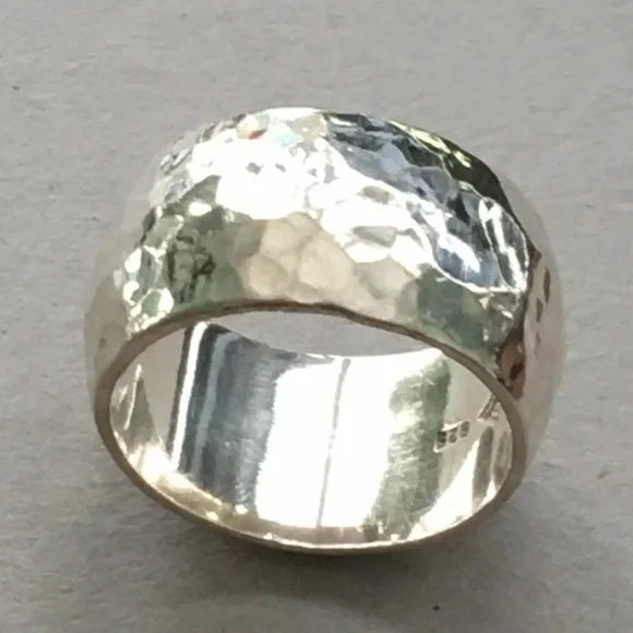Silpada Vintage Heavy Hammered 
Sterling Silver Wide Band Ring Size 8 - Picture 3 of 8